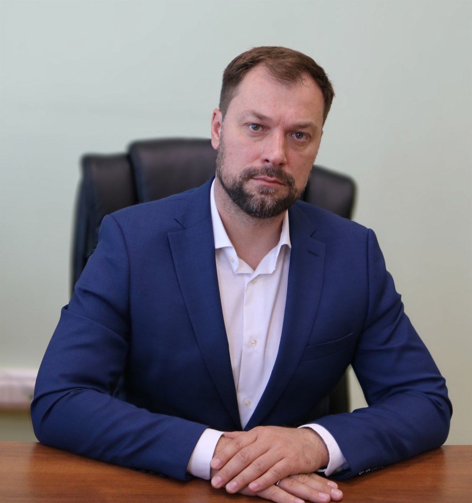 Первый заместитель главы управы по вопросам жилищно-коммунального хозяйства и строительства