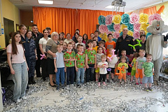 Московские росгвардейцы навестили воспитанников семейного центра 